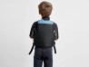 Gilet de flottabilité essentiel pour enfant avec fermeture Éclair frontale.