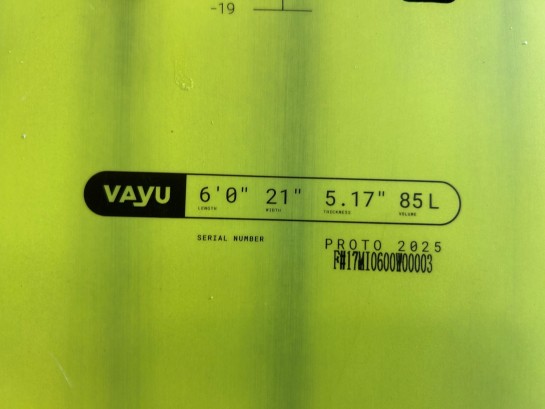 Marçon Yachting - Planche de Wingfoil Mid Length Vayu